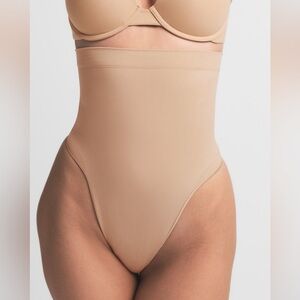 SKIMS seamless sculpt High-Waisted Tan Shapewear Thong